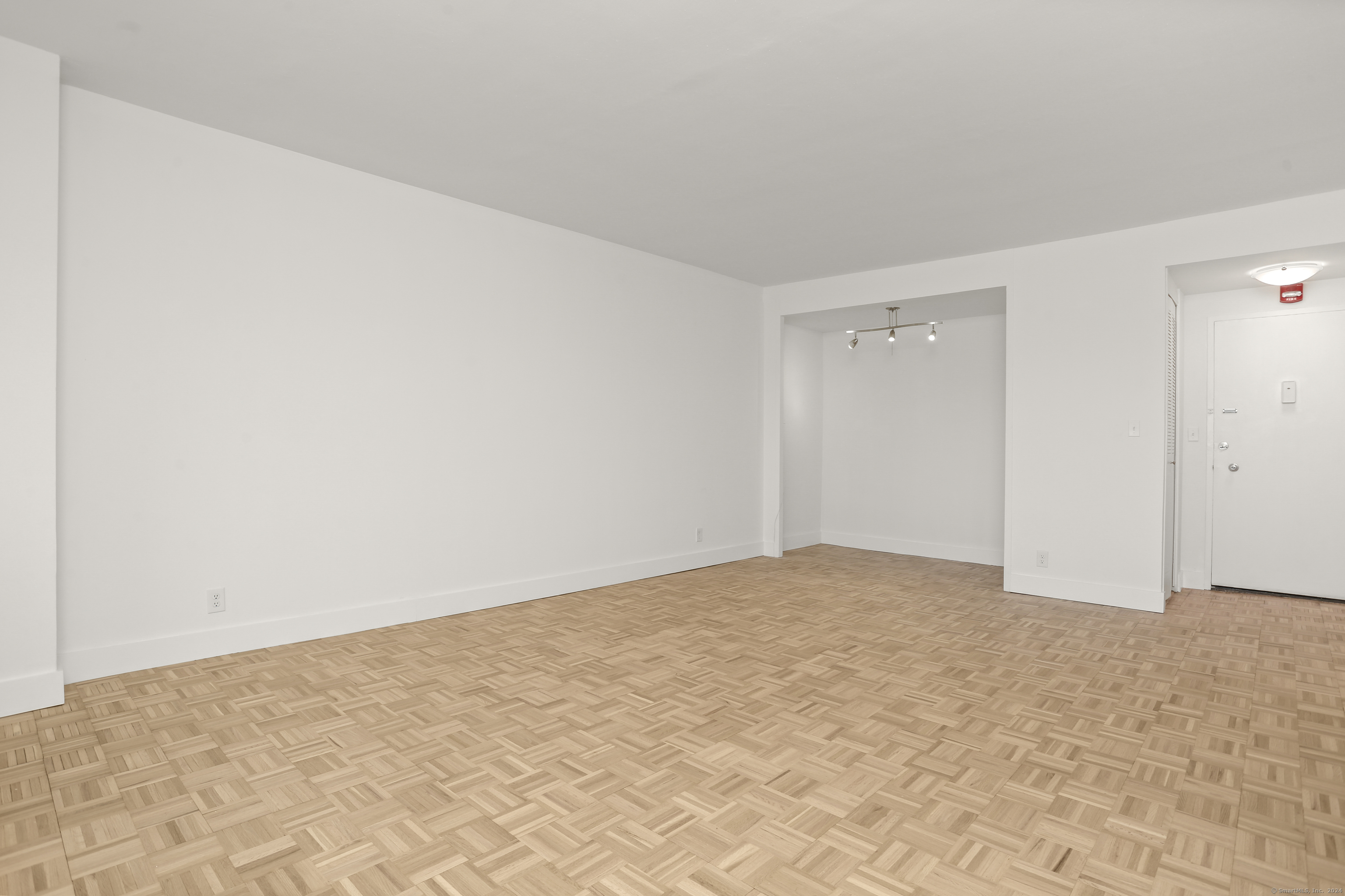 80 Cartright Street #8B, Bridgeport, Connecticut image 2