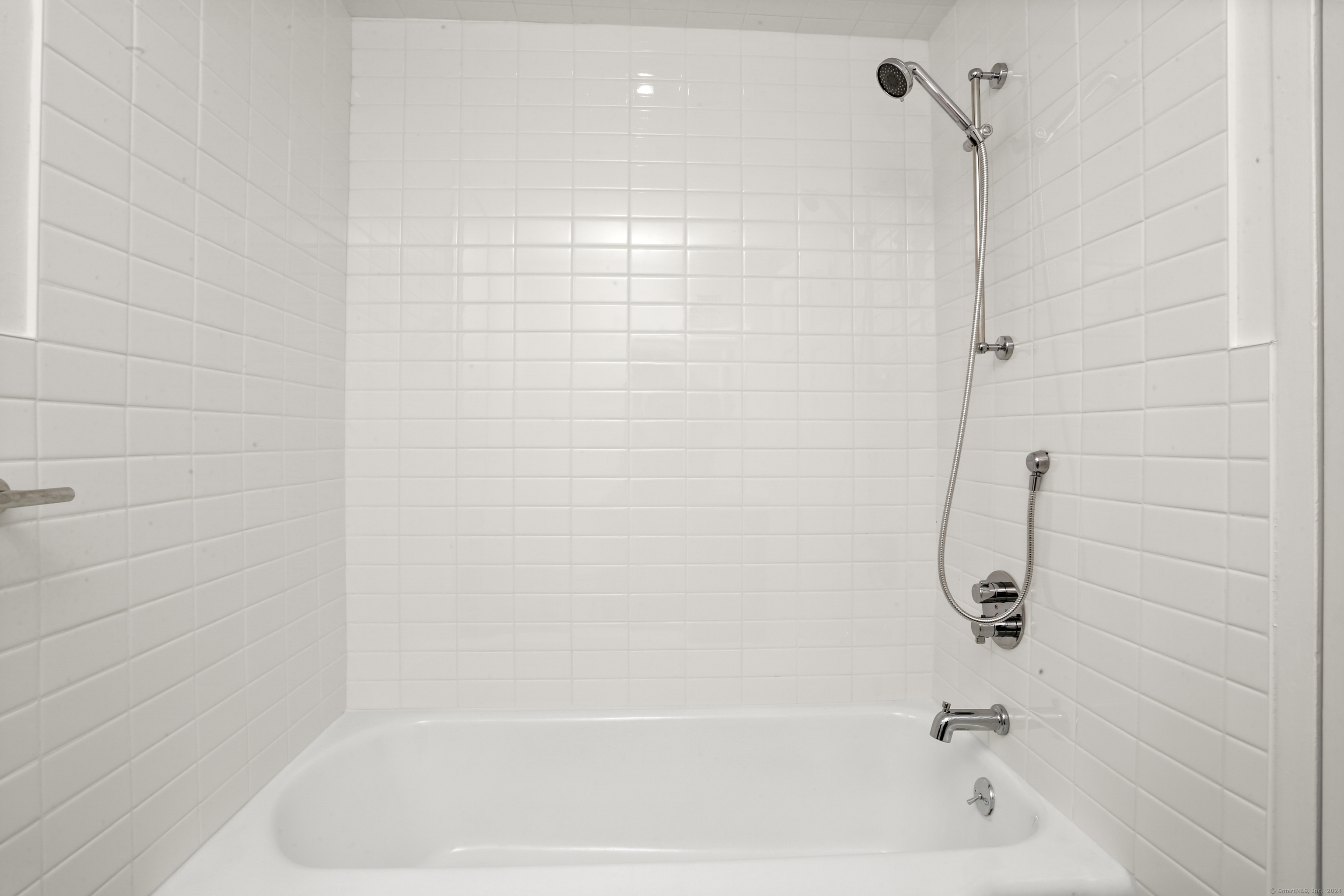 80 Cartright Street #8B, Bridgeport, Connecticut image 5