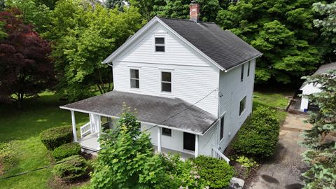 A home in New Milford