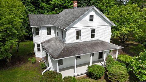 A home in New Milford