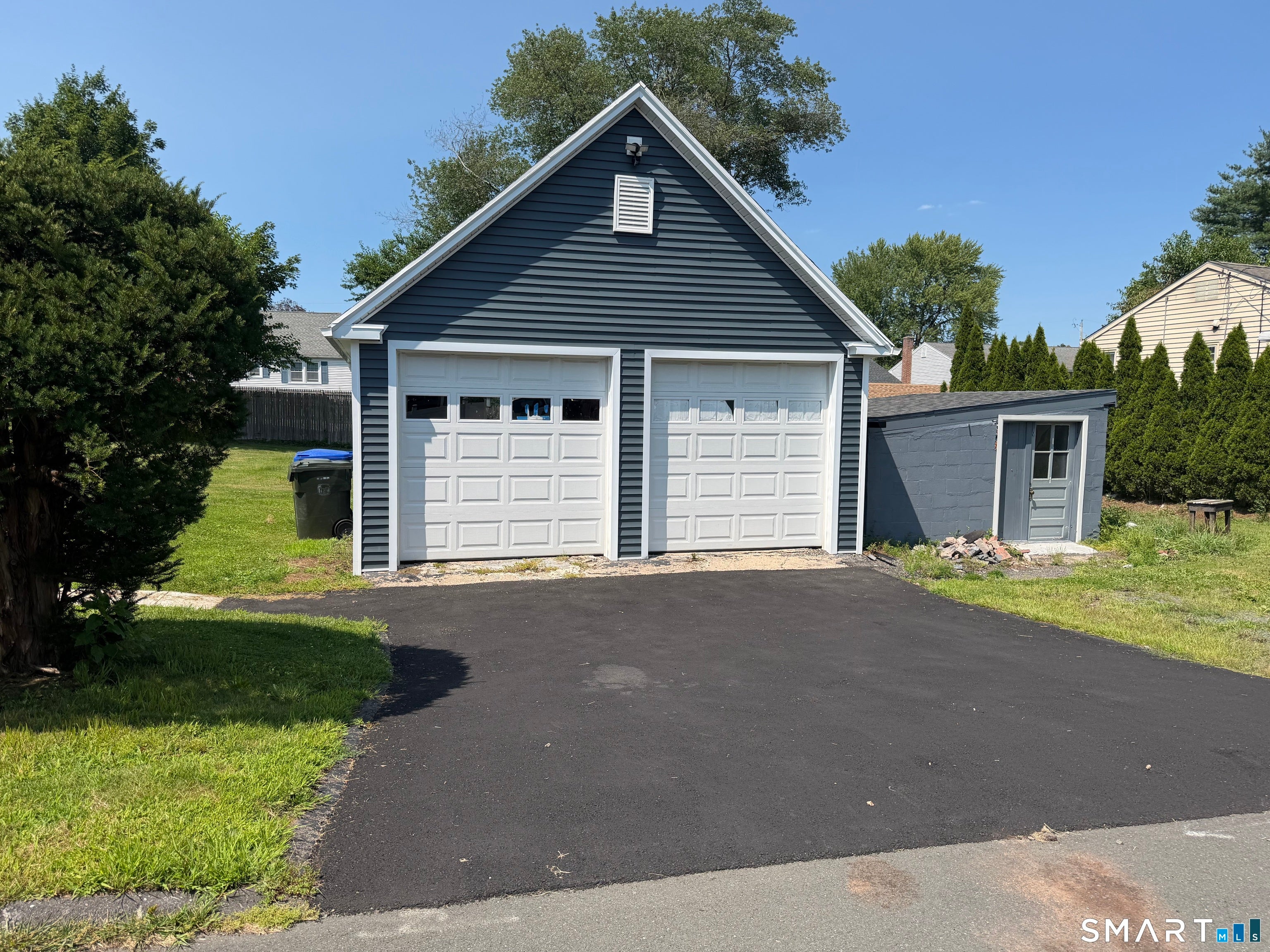 212 Maple Hill Avenue
