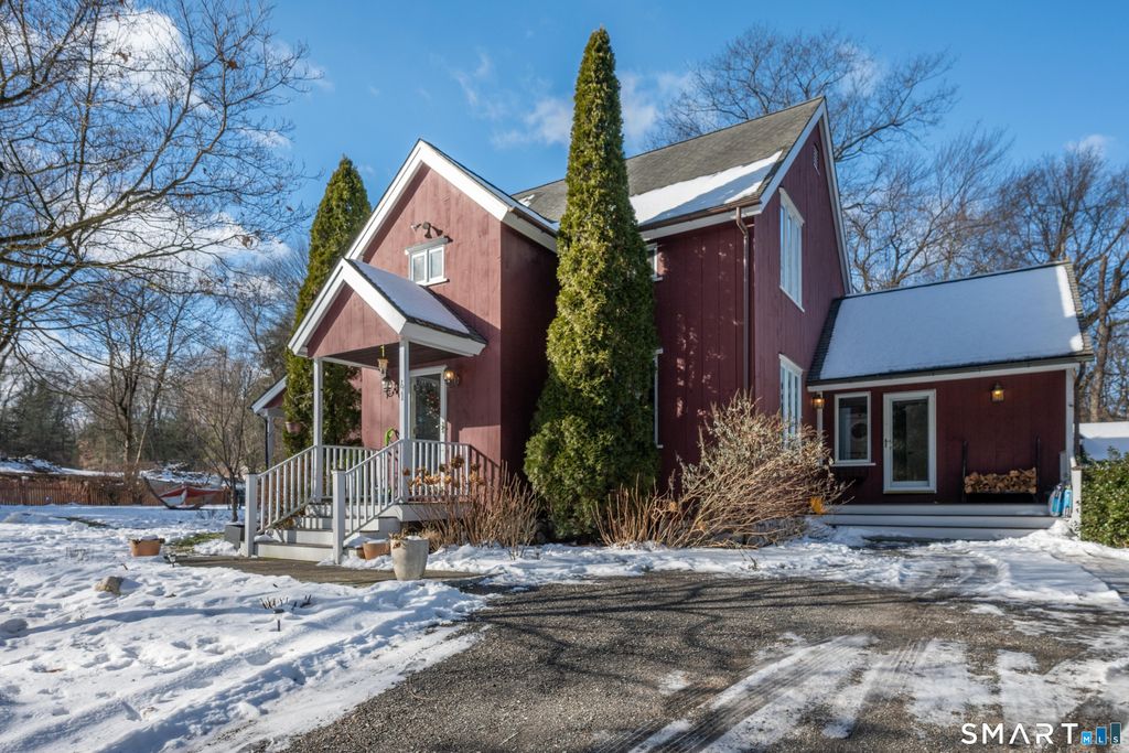 Photo of 41 Turkey Plain Road, Bethel, CT 06801 (MLS # 24147156)