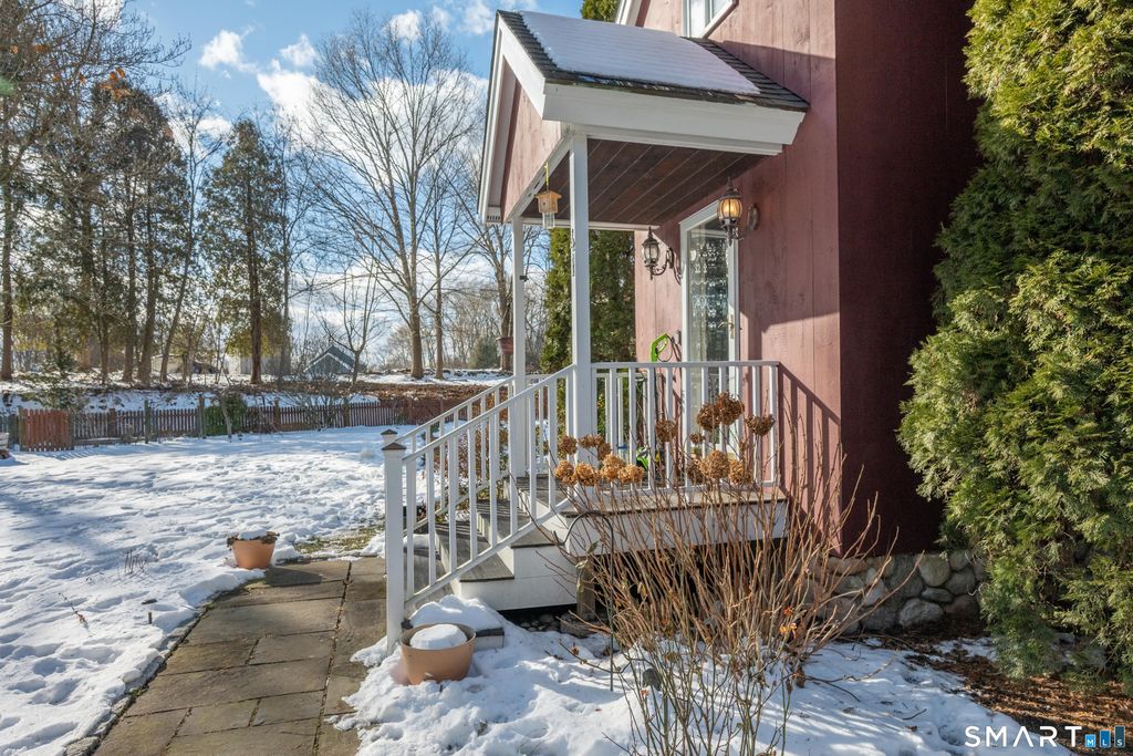 Photo of 41 Turkey Plain Road, Bethel, CT 06801 (MLS # 24147156)