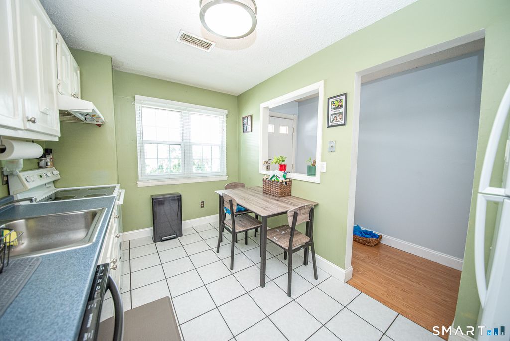 Photo of 4 Georgetown Drive #F, Enfield, CT 06082 (MLS # 24153217)