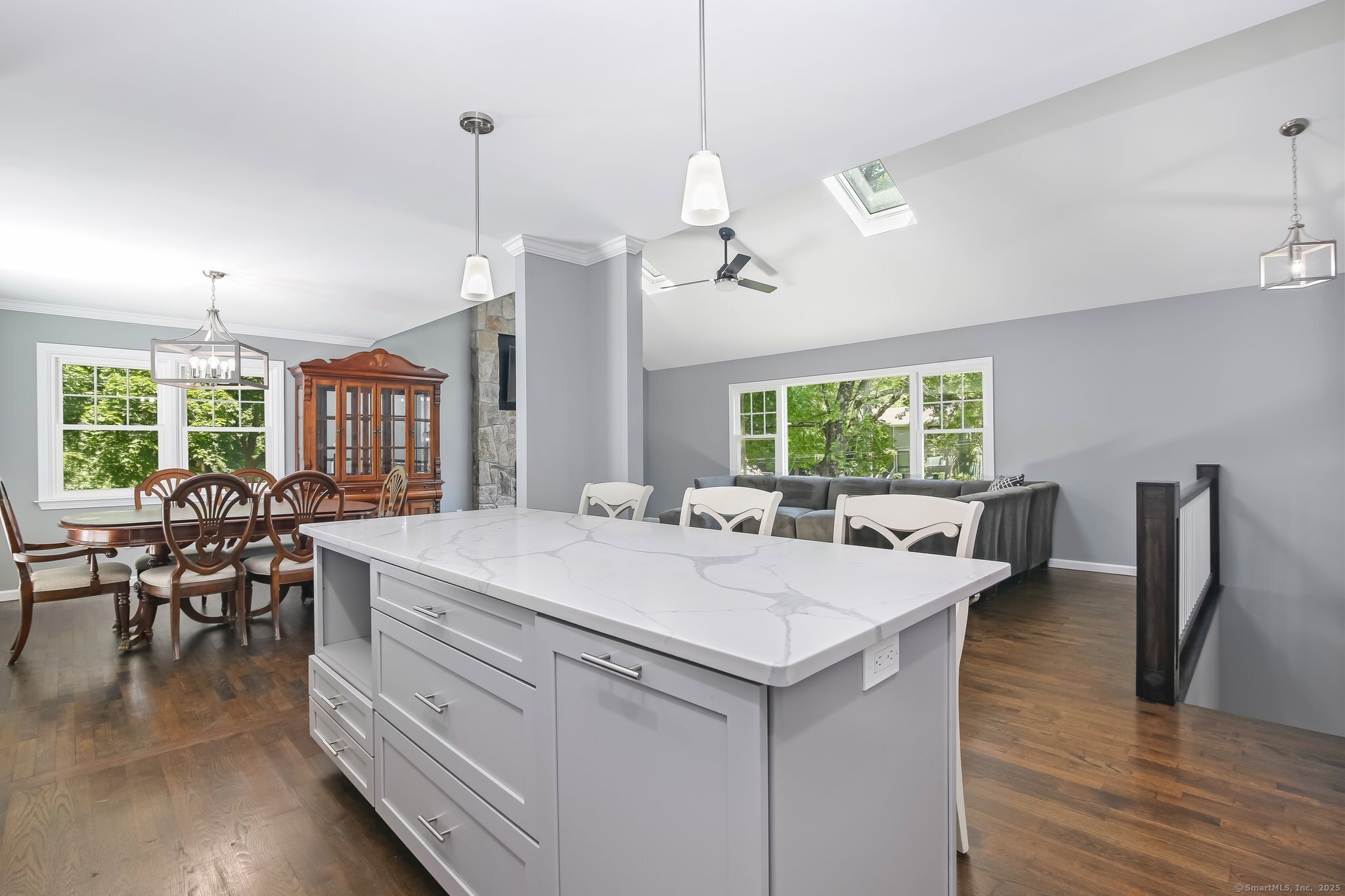 21 Regency Drive