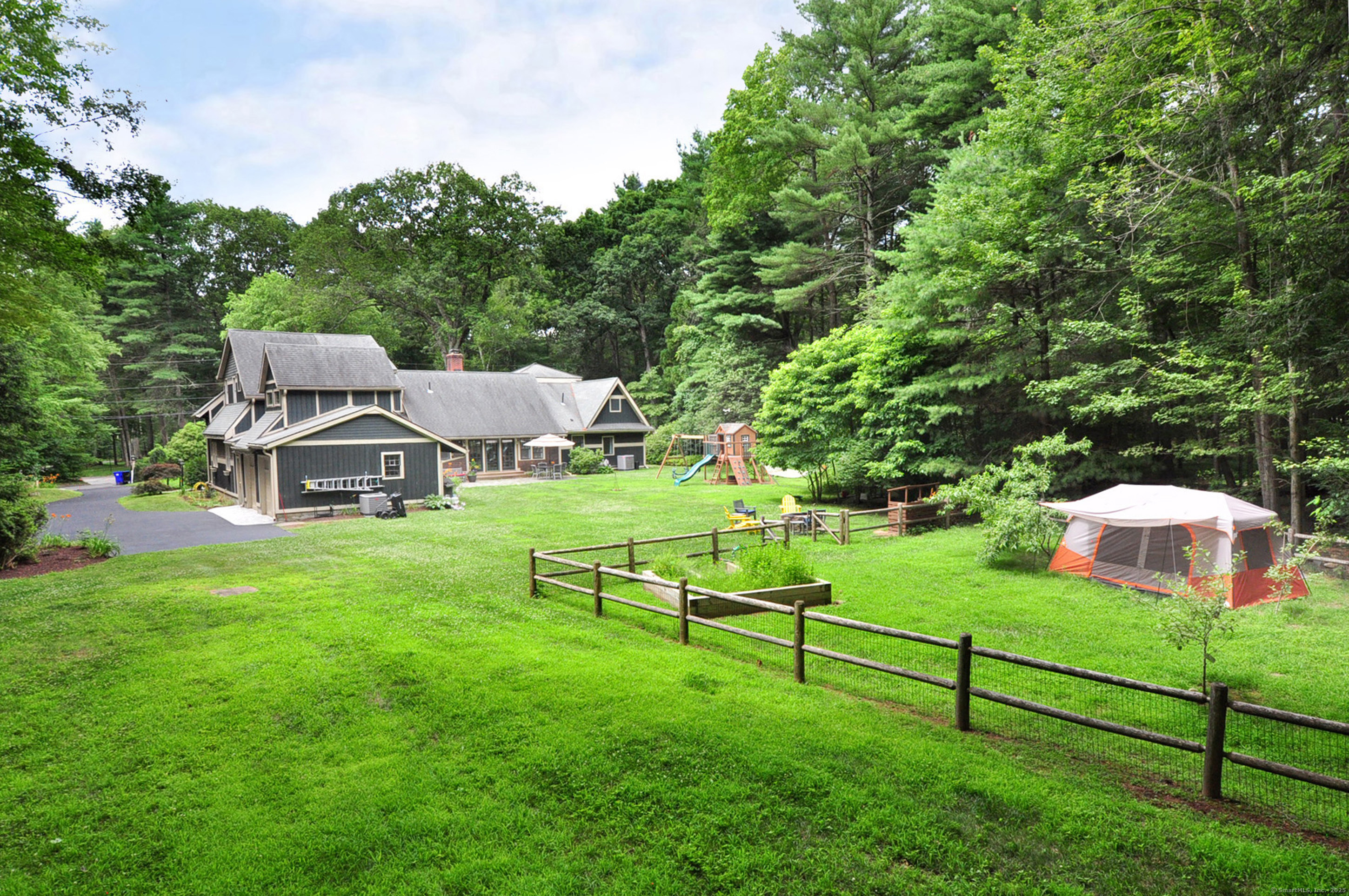 Simsbury, Connecticut 06070, United States, 4 Bedrooms Bedrooms, ,4 BathroomsBathrooms,Residential,Coming Soon,170597