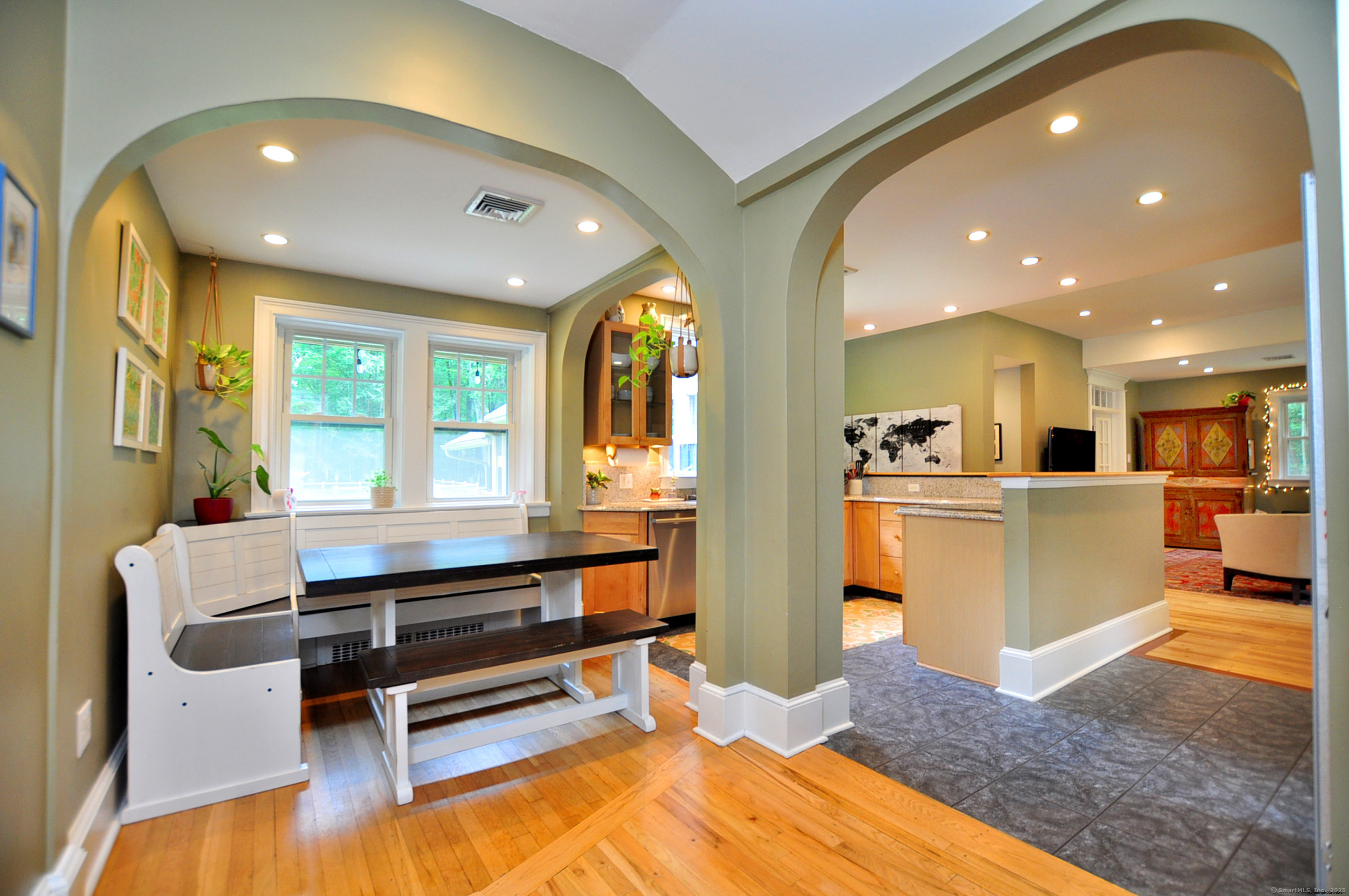 Simsbury, Connecticut 06070, United States, 4 Bedrooms Bedrooms, ,4 BathroomsBathrooms,Residential,Coming Soon,170597