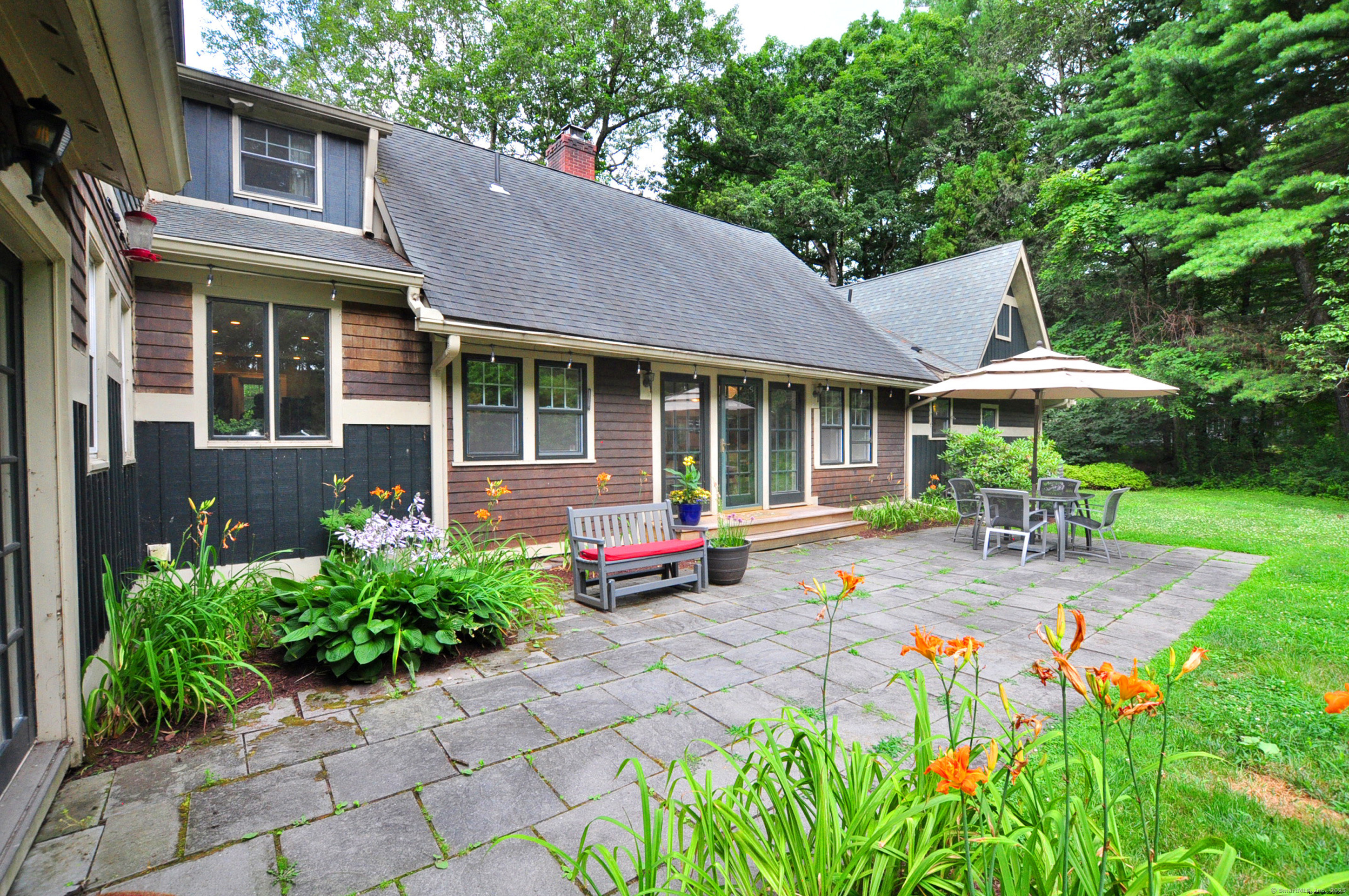 Simsbury, Connecticut 06070, United States, 4 Bedrooms Bedrooms, ,4 BathroomsBathrooms,Residential,Coming Soon,170597