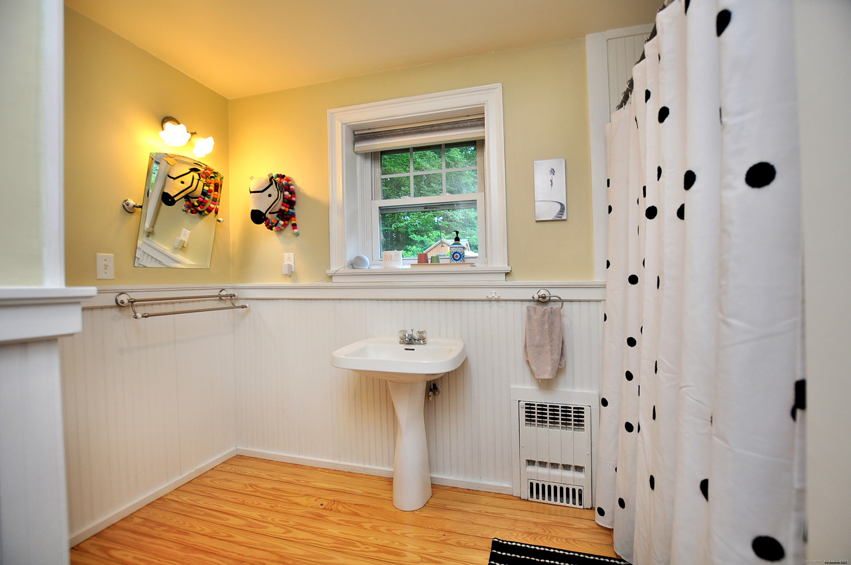 Simsbury, Connecticut 06070, United States, 4 Bedrooms Bedrooms, ,4 BathroomsBathrooms,Residential,Coming Soon,170597