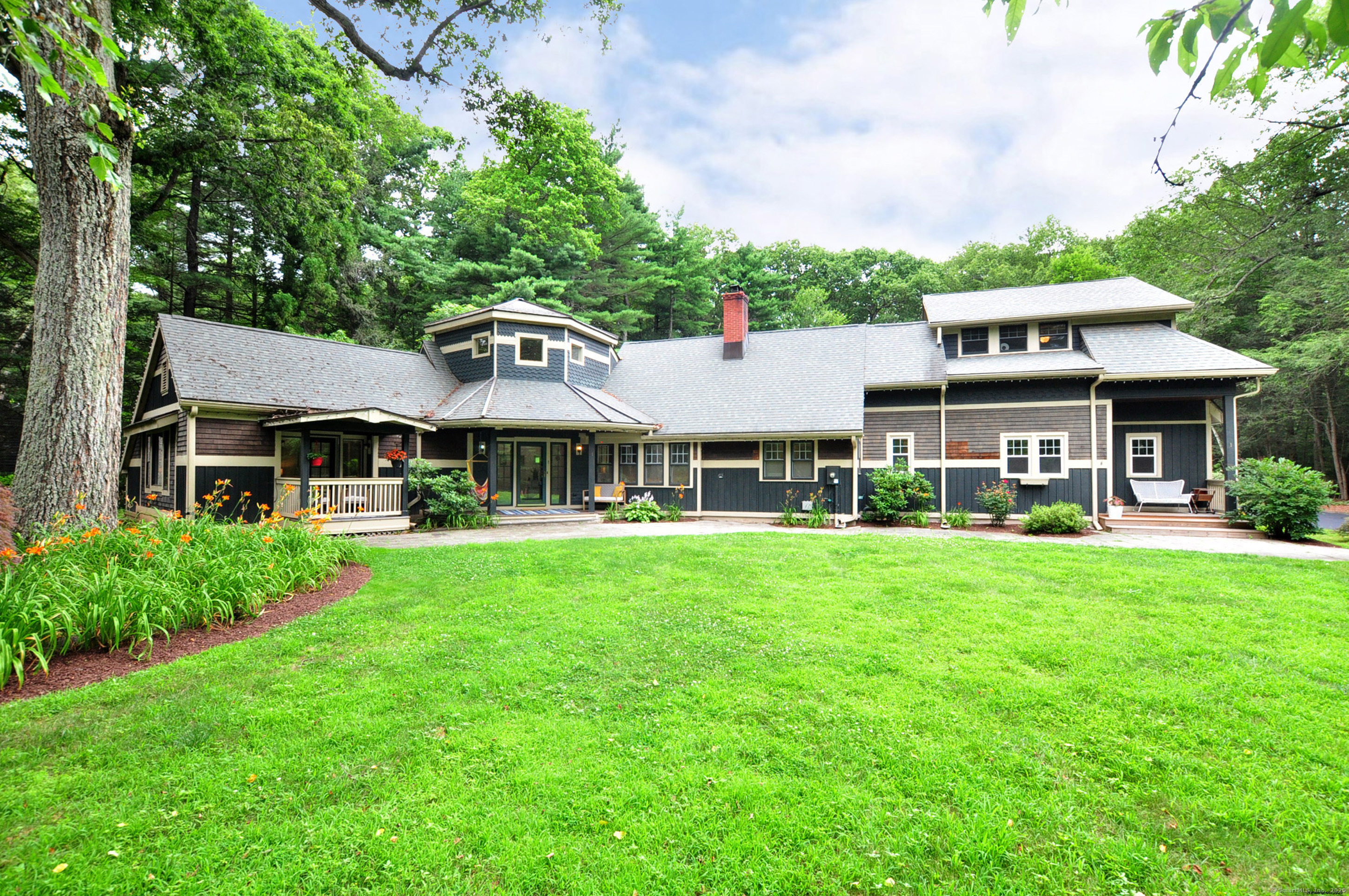 Simsbury, Connecticut 06070, United States, 4 Bedrooms Bedrooms, ,4 BathroomsBathrooms,Residential,Coming Soon,170597