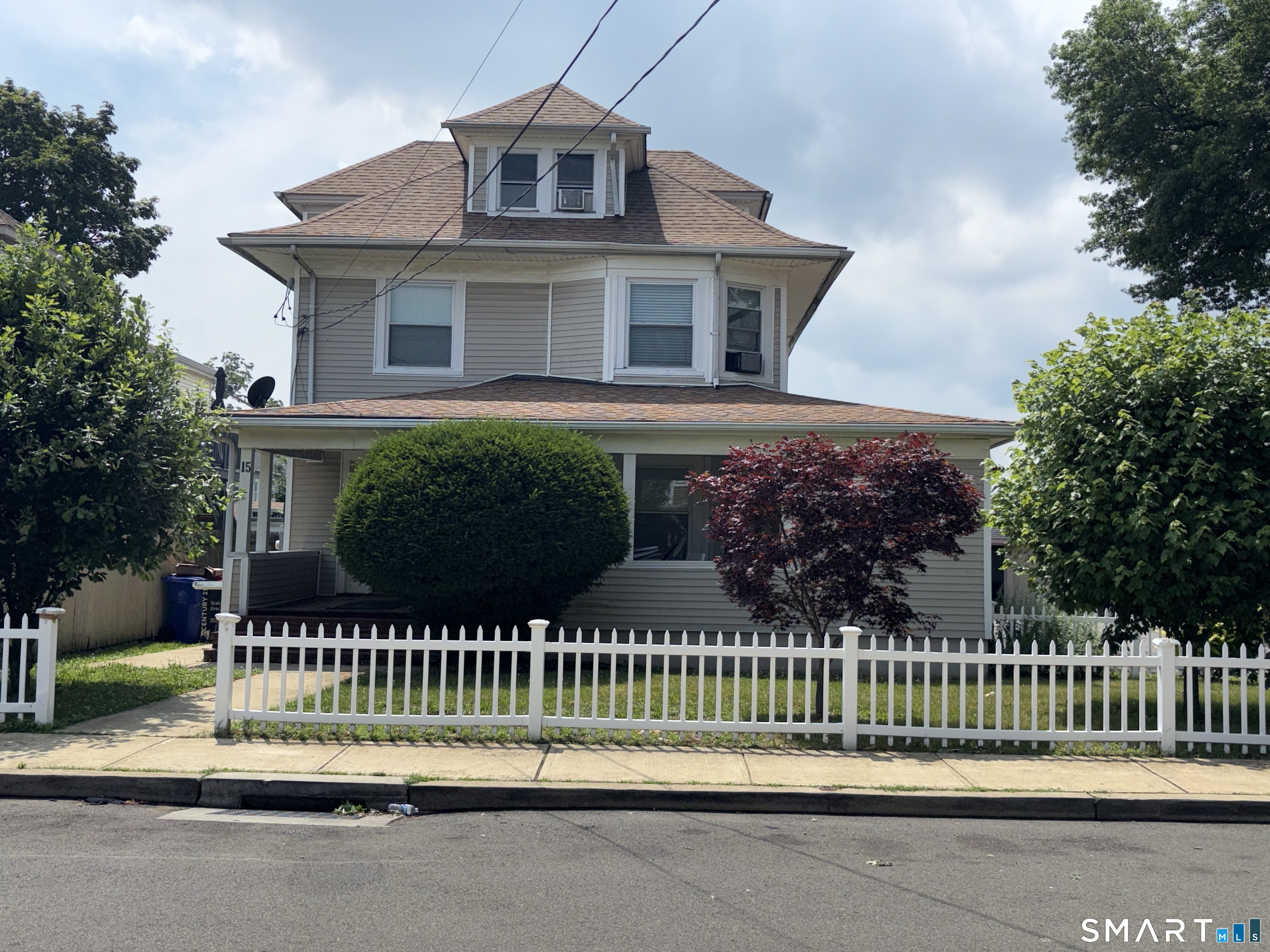 15 Edlie Avenue