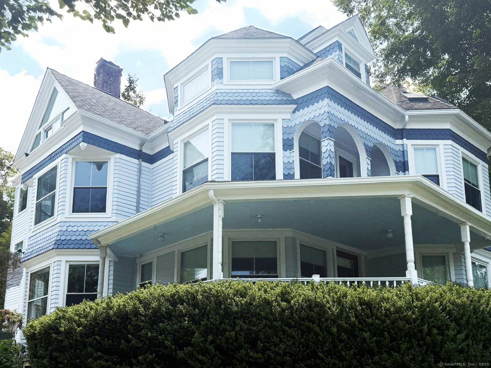 Imperial Avenue, Westport, Connecticut - 4 Bedrooms  
2 Bathrooms  
6 Rooms - 
