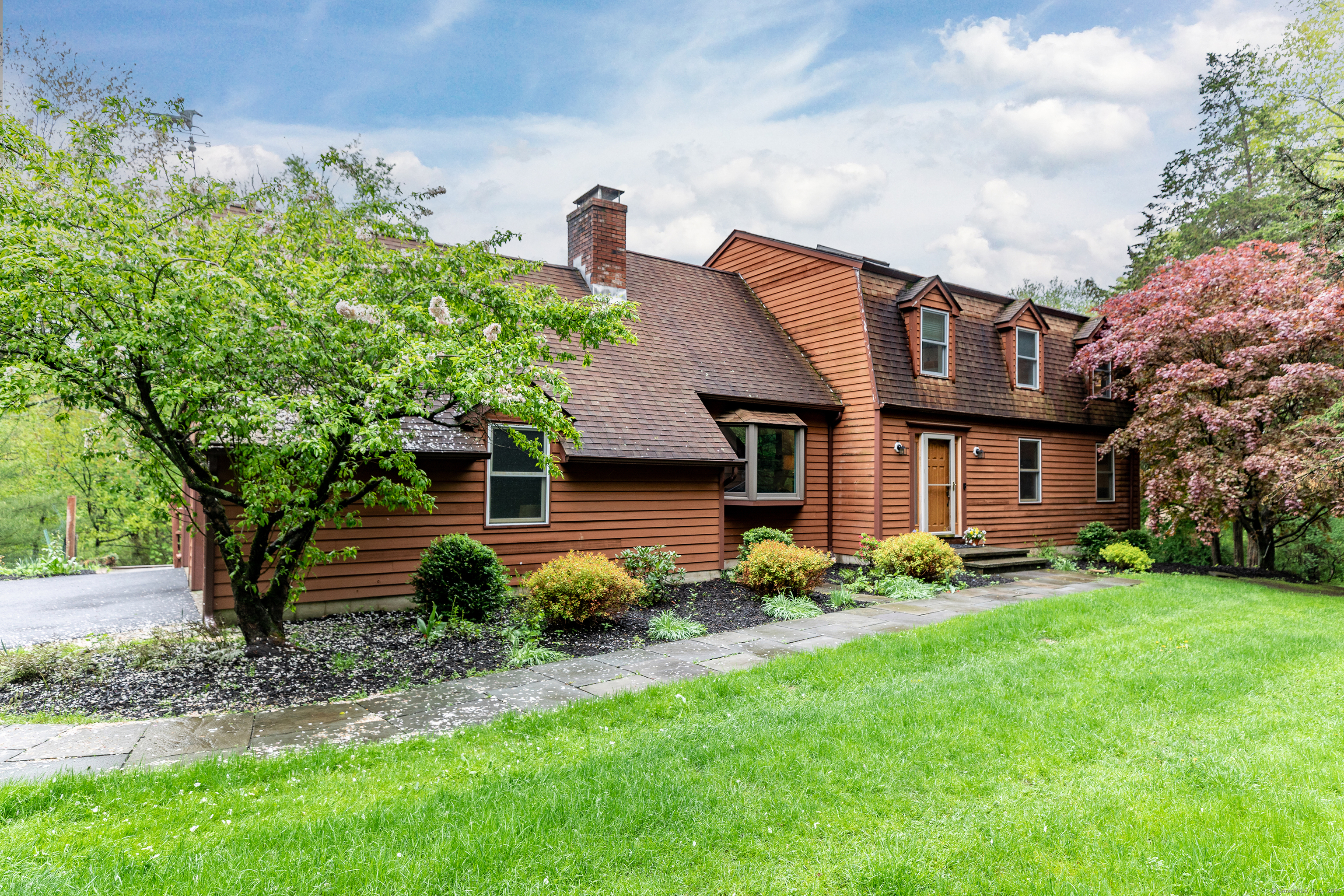 24 Quaker Ridge Road, Sherman, Connecticut image 2