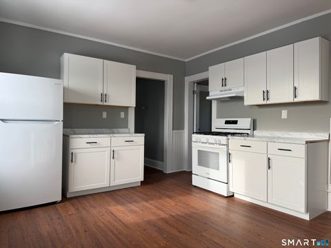 Photo of 130 West Avenue #3, Stratford, CT 06615 (MLS # 24146385)