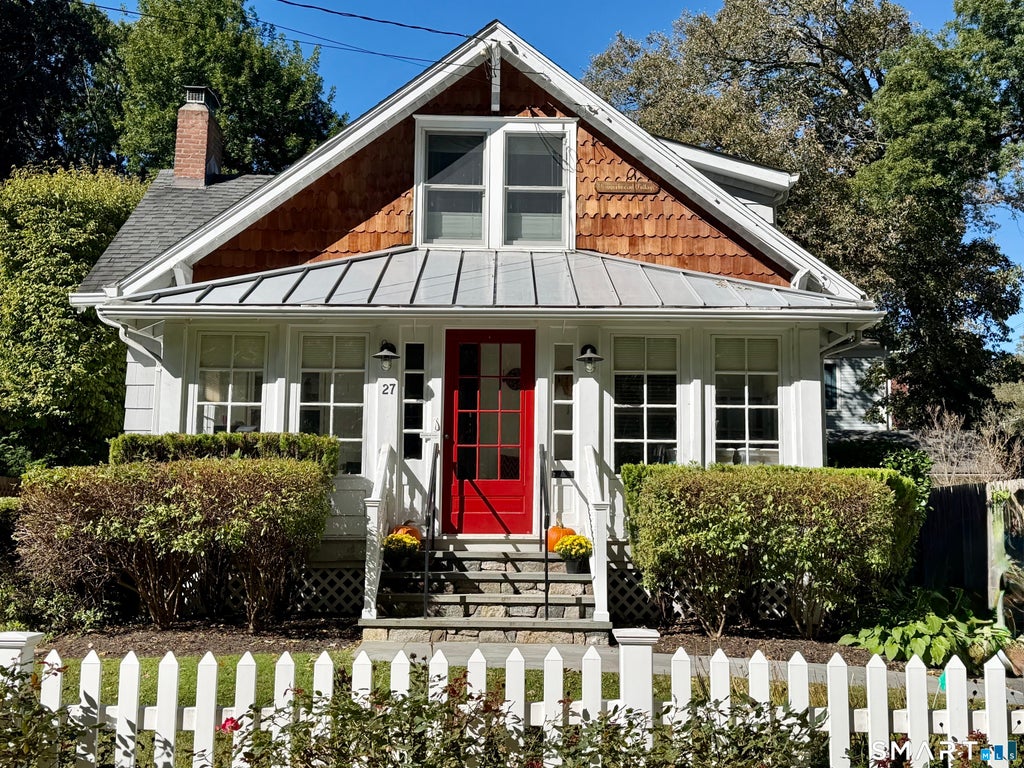 Photo of 27 Lakeside Avenue, Darien, CT 06820 (MLS # 24211645)