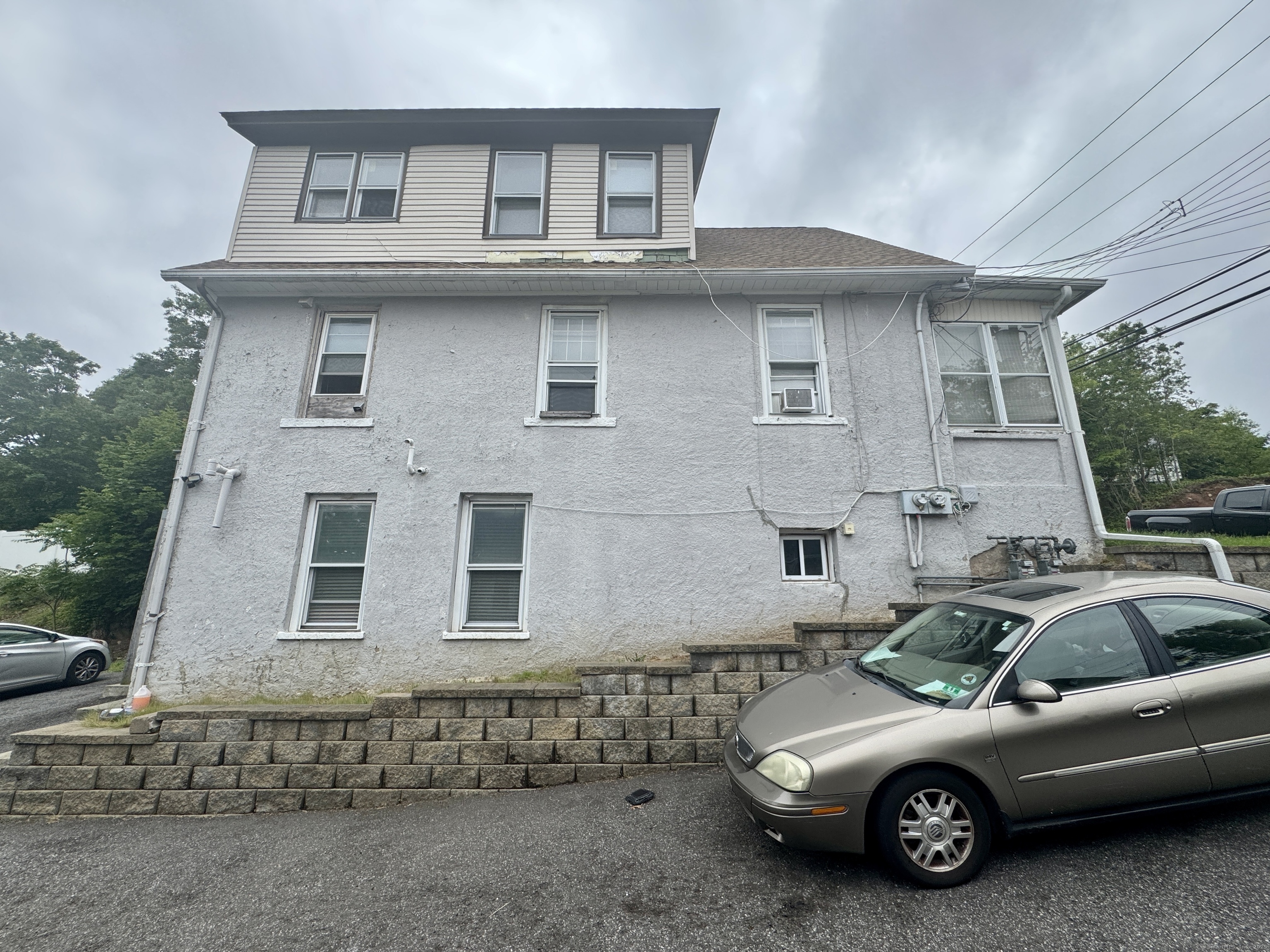 28 Terrace Avenue