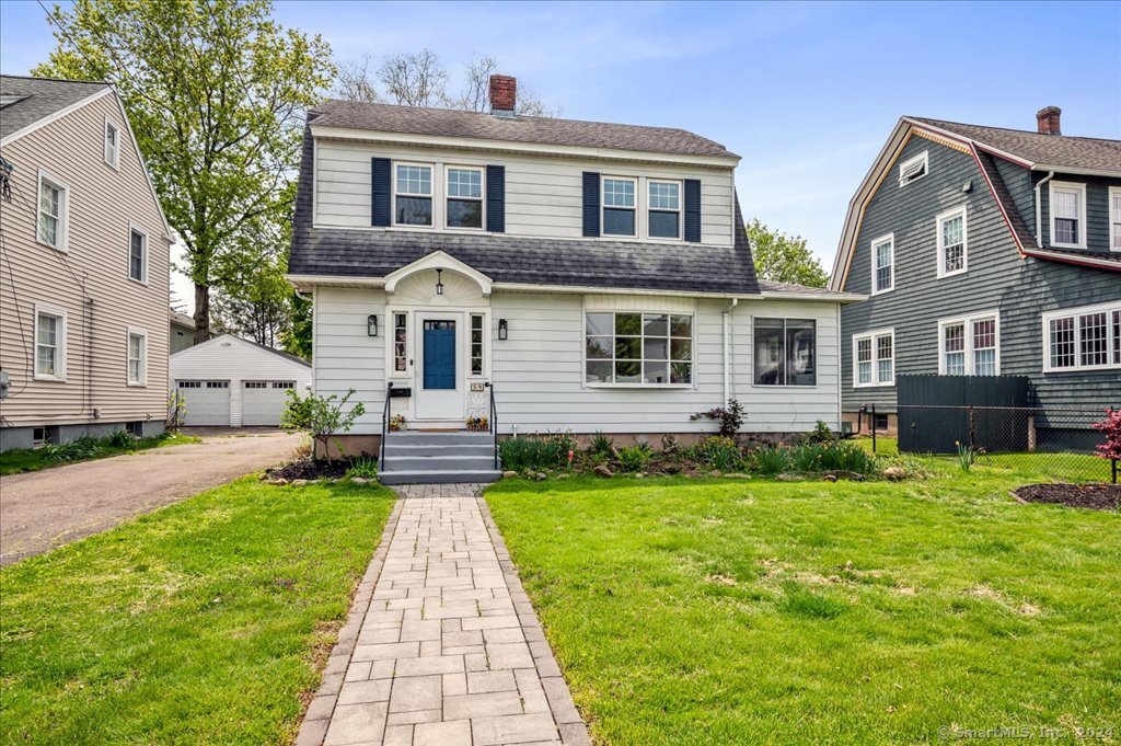 Property for Sale at 59 Whitman Avenue, West Hartford, Connecticut - Bedrooms: 4 
Bathrooms: 2 
Rooms: 7  - $525,000