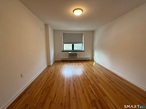 Tiny photo for 500 Newfield Avenue #4E, Stamford, CT 06905 (MLS # 24183228)