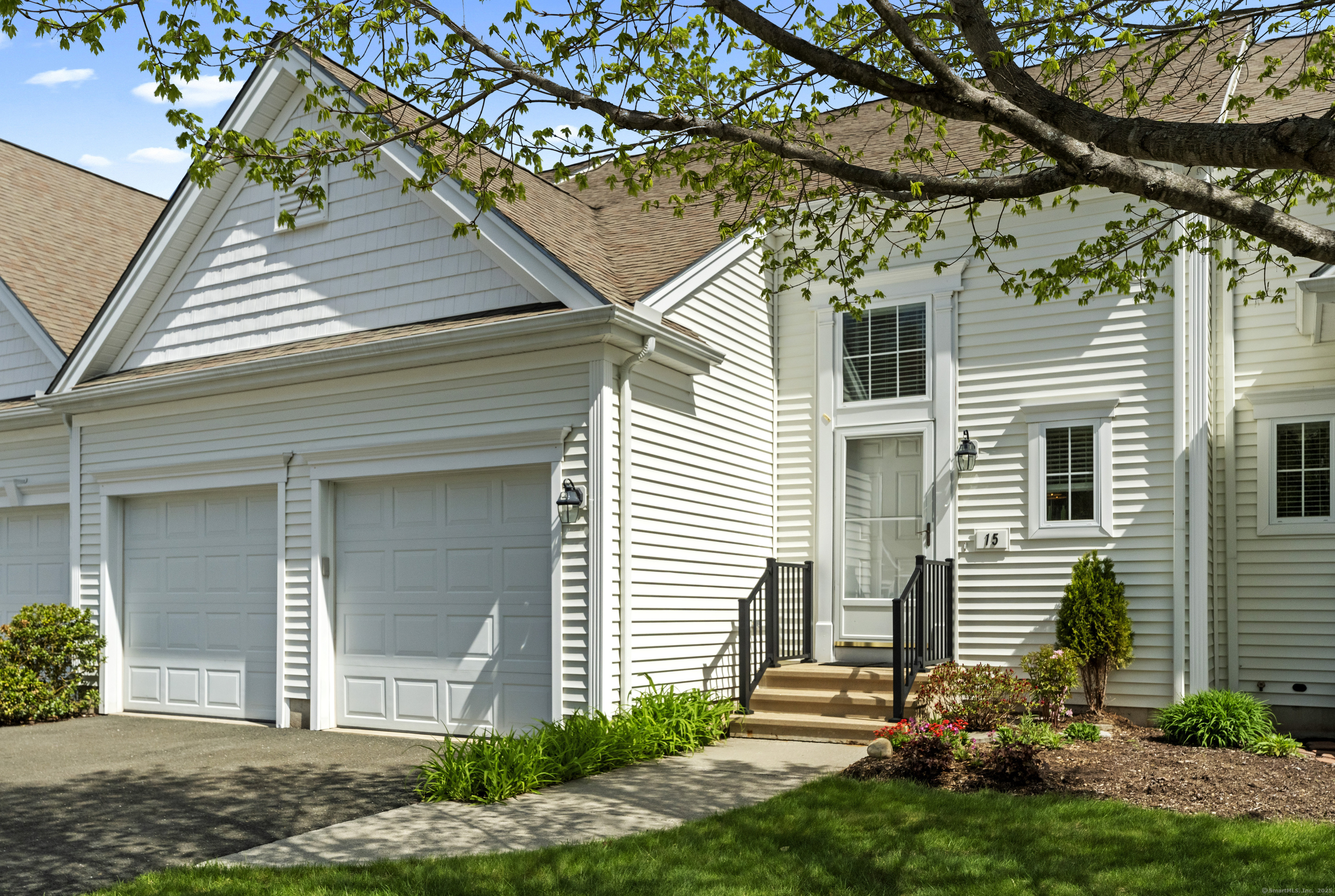 15 Meadowview Court #15, Canton, Connecticut image 2