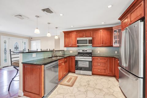 Tiny photo for 6 Spindrift Lane, Milford, CT 06460 (MLS # 24135177)