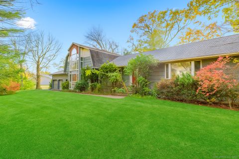 Photo of 184 Putting Green Road, Trumbull, CT 06611 (MLS # 24138041)