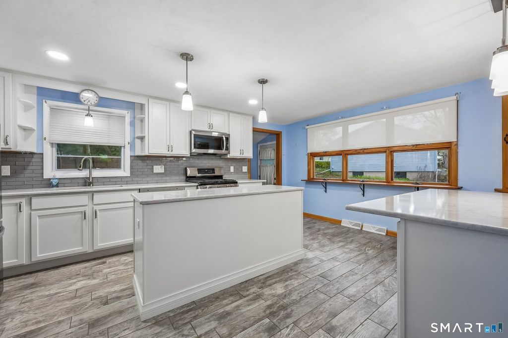Photo of 6 Anne Avenue, Seymour, CT 06483 (MLS # 24164663)