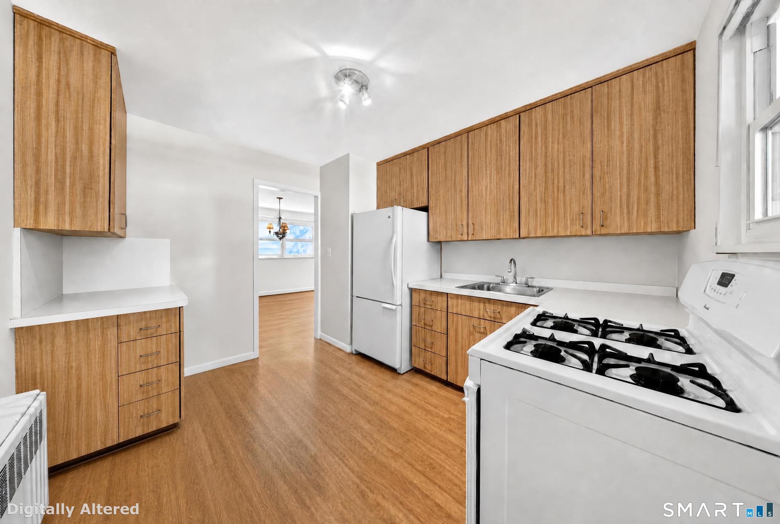 28 Courtland Avenue 1