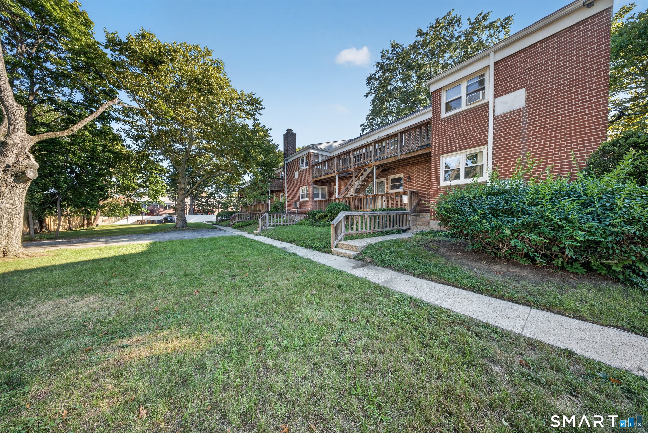 28 Courtland Avenue 1