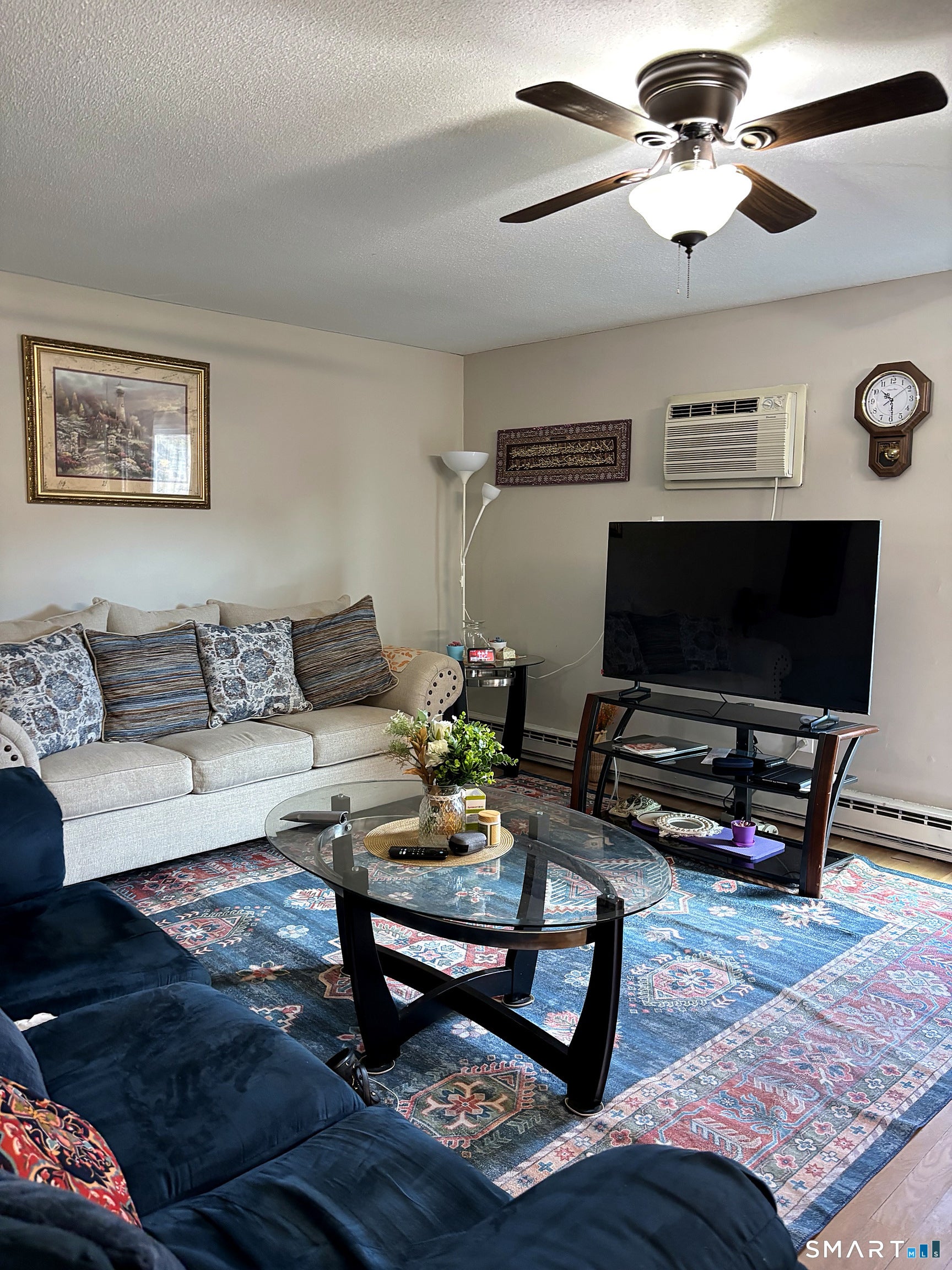 4 Lakeside Drive N