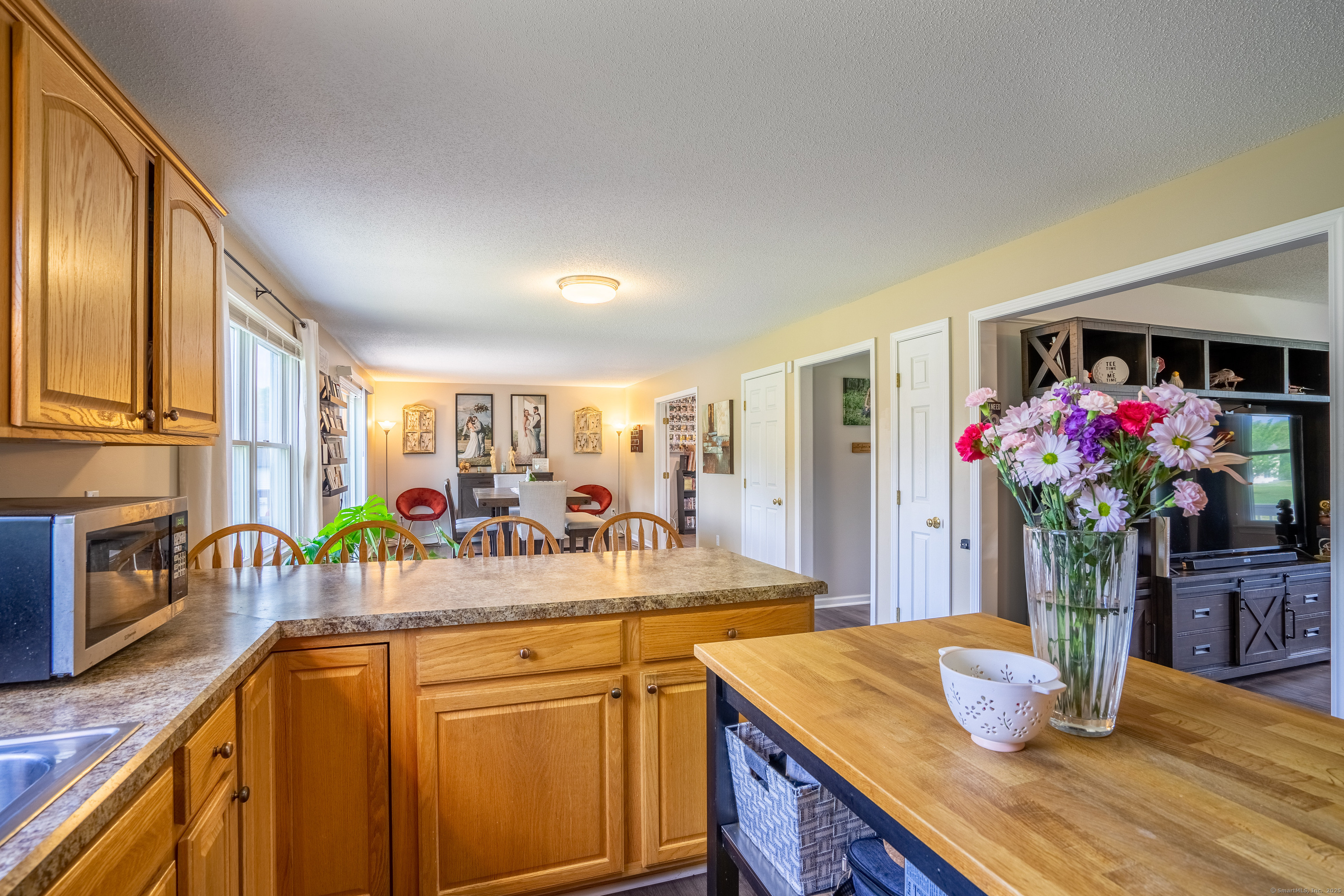 6 Salerno Drive, Enfield, Connecticut image 10