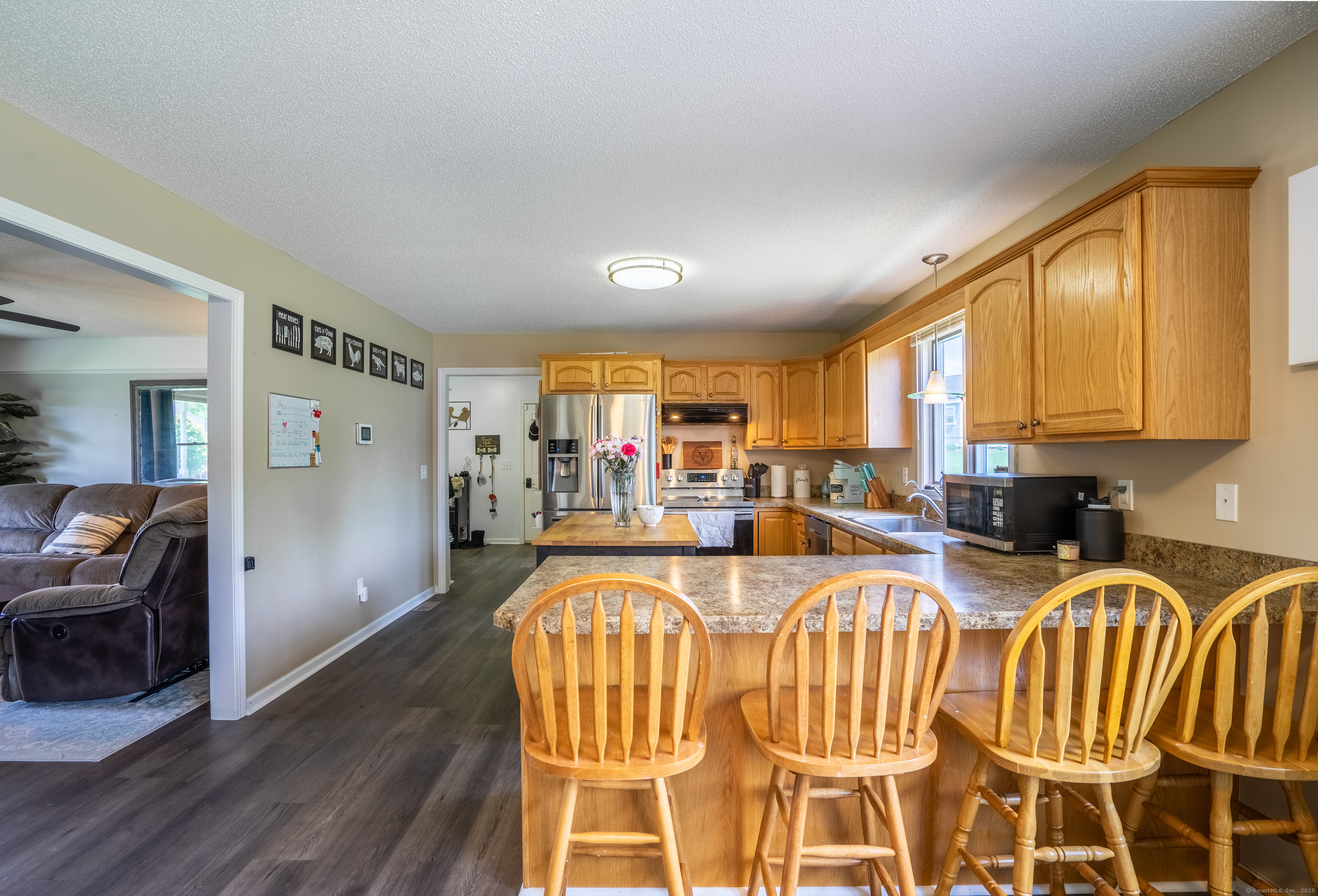 6 Salerno Drive, Enfield, Connecticut image 9