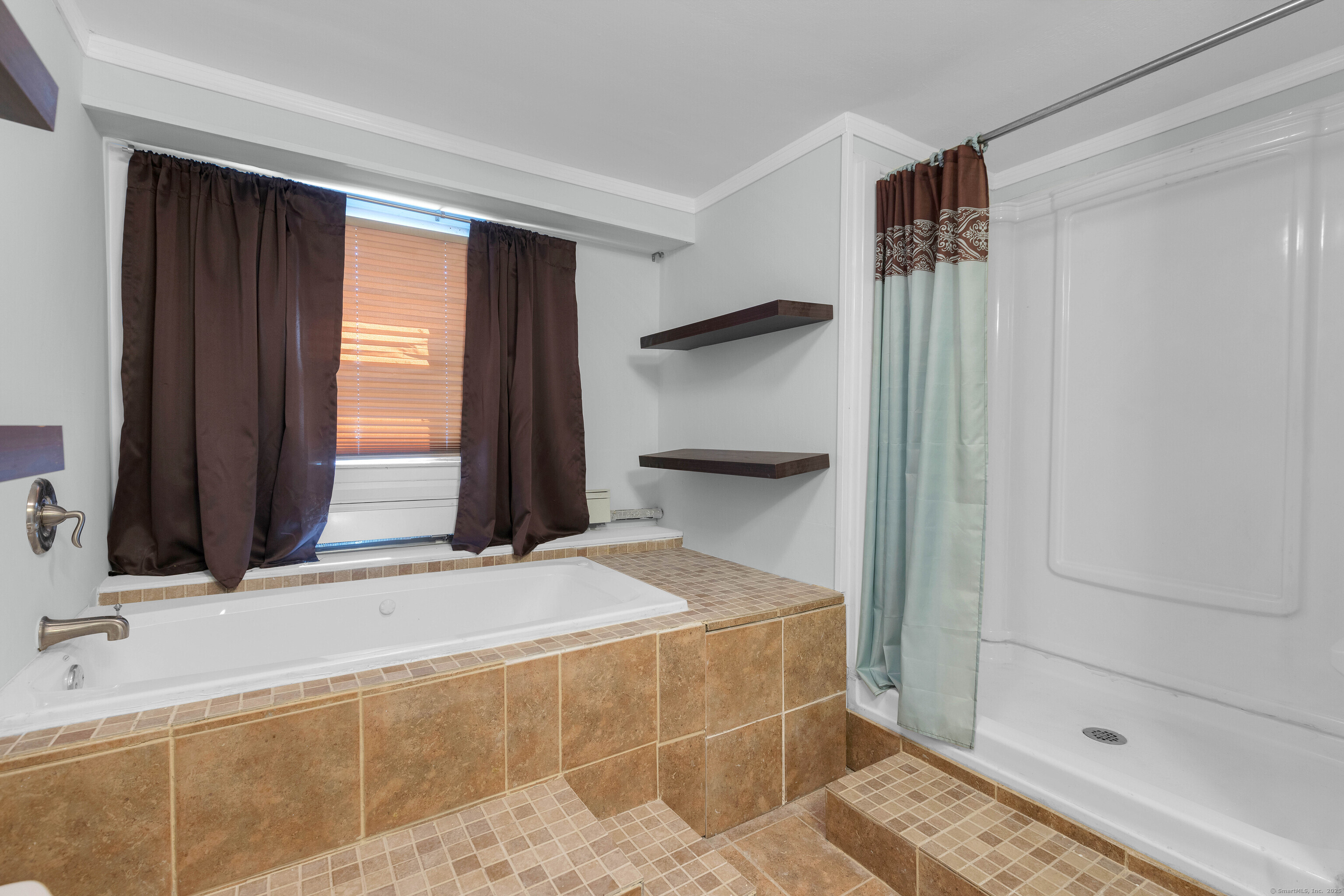 4 Alexander Road, Bloomfield, Connecticut image 23