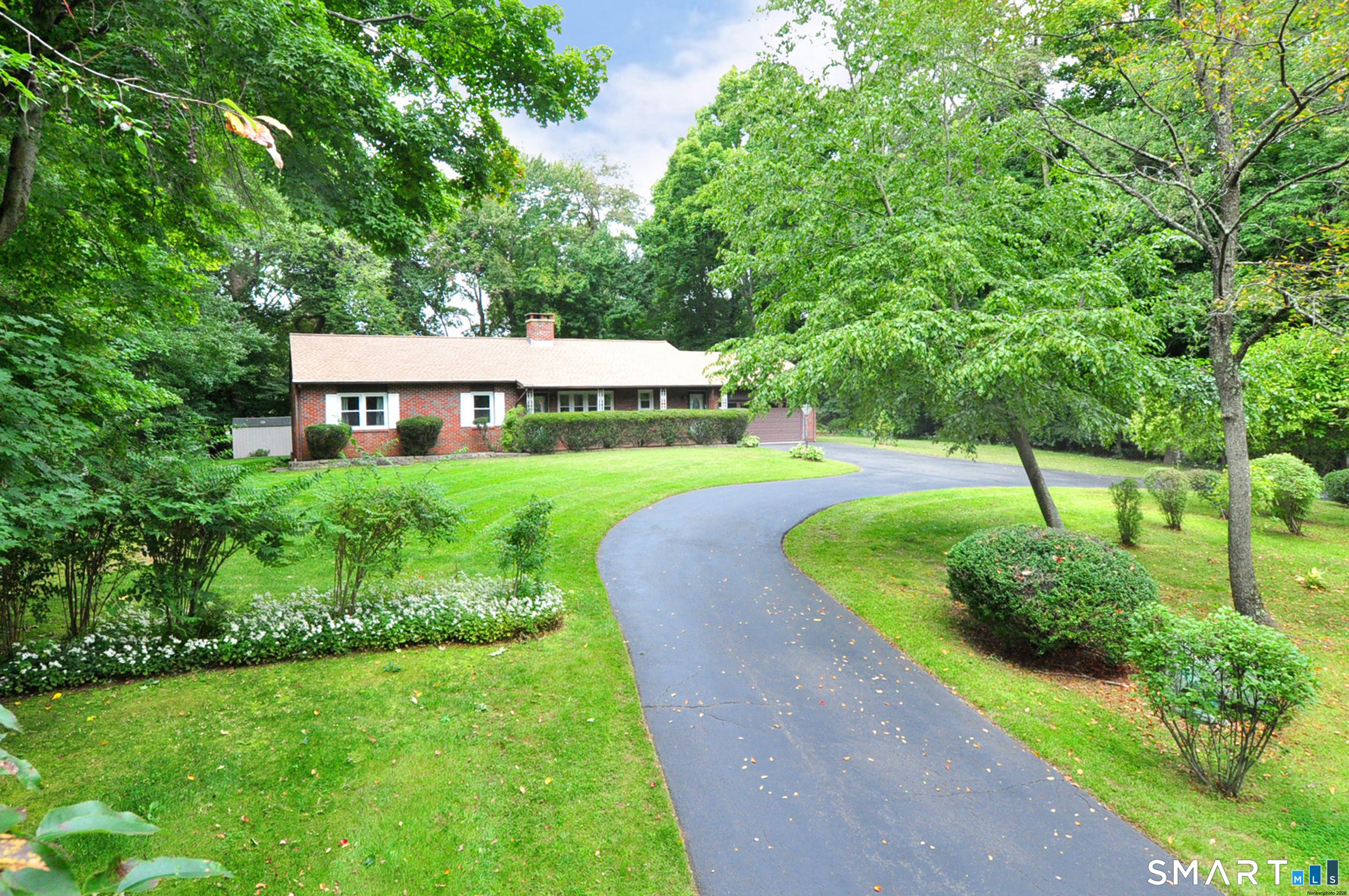 27 Scott Road