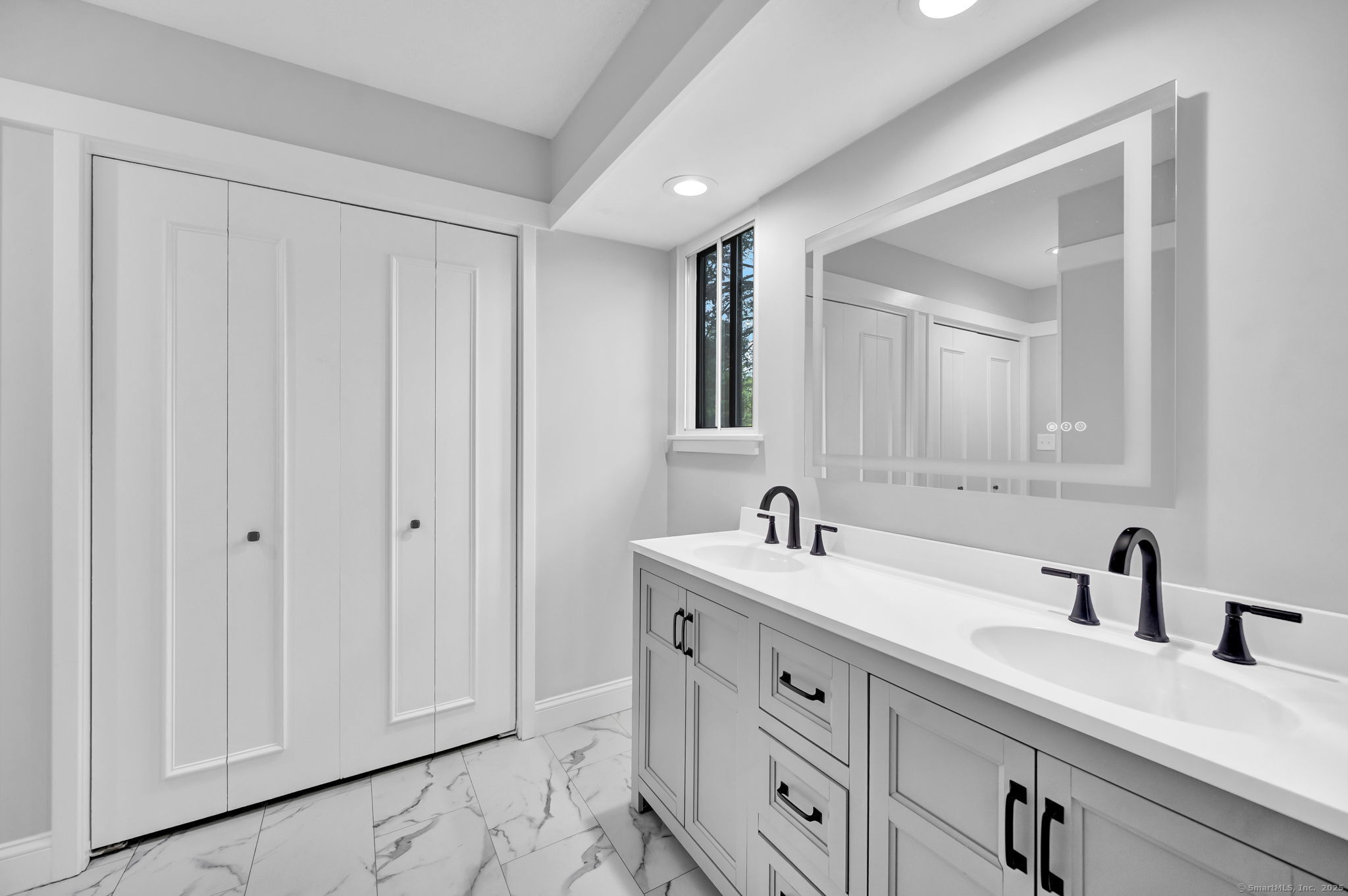 170 Heritage Village #B, Southbury, Connecticut image 25