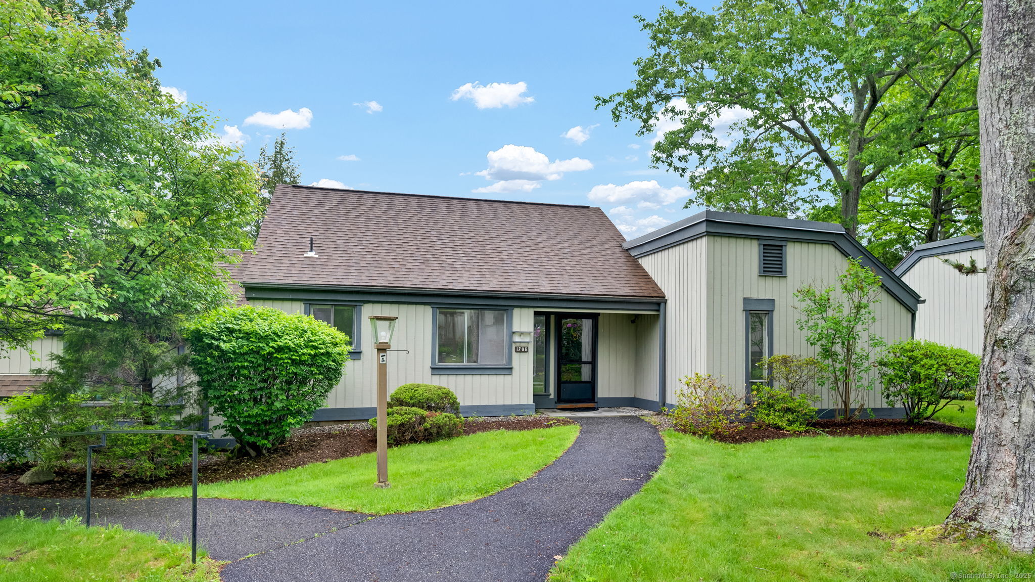 170 Heritage Village #B, Southbury, Connecticut image 1