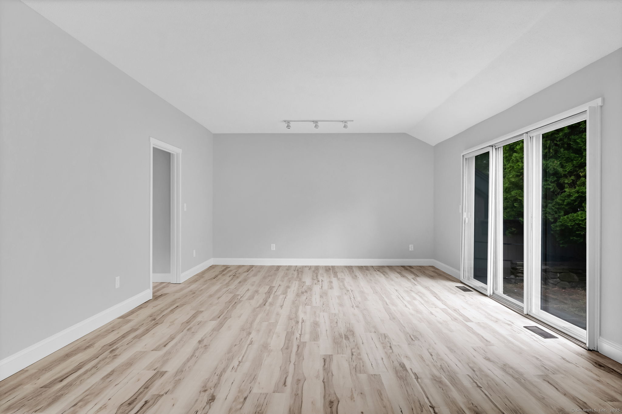 170 Heritage Village #B, Southbury, Connecticut image 16