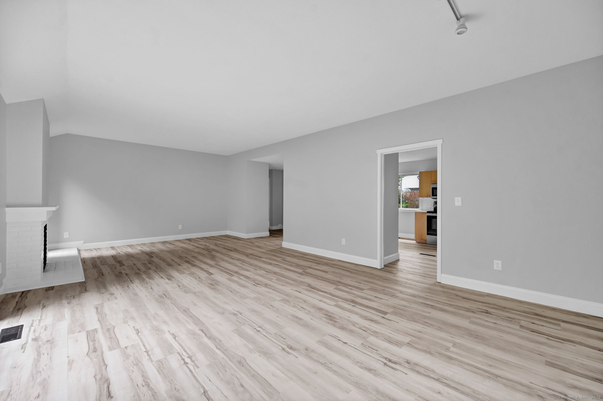 170 Heritage Village #B, Southbury, Connecticut image 17
