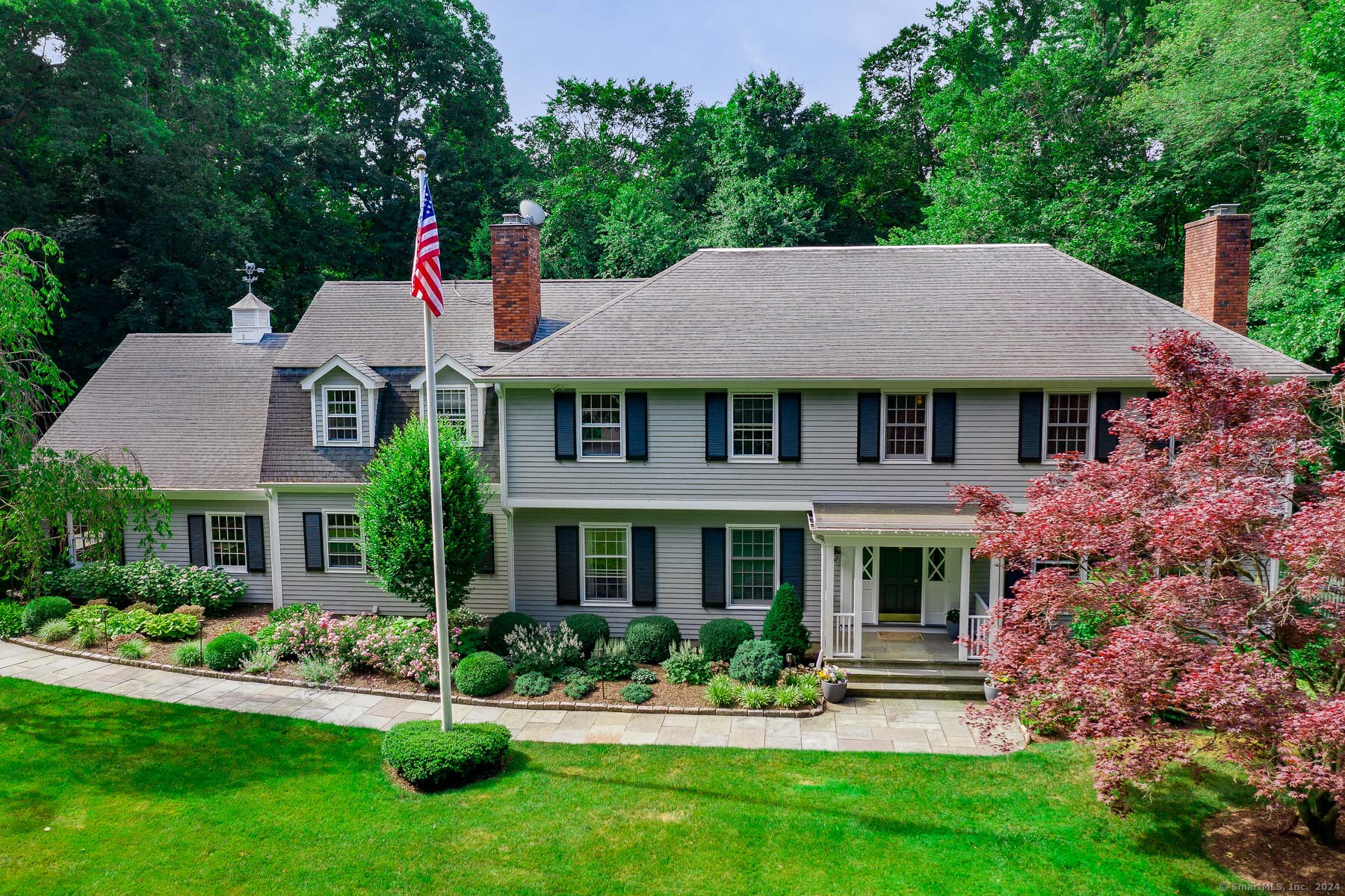 Property for Sale at 8 Stephanie Lane, Darien, Connecticut - Bedrooms: 5 
Bathrooms: 5.5 
Rooms: 11  - $3,749,000