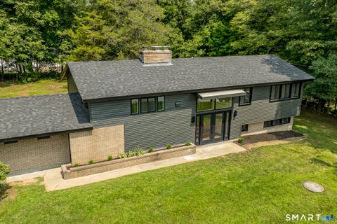 Photo of 88 Grand View Terrace, Brooklyn, CT 06234 (MLS # 24199032)