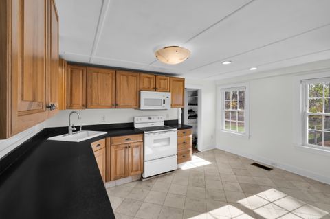 Tiny photo for 945 Glastonbury Turnpike, Portland, CT 06480 (MLS # 24137671)