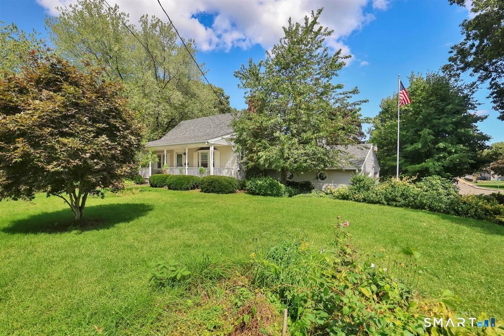 Photo of 33 Horton Road, Manchester, CT 06042 (MLS # 24204913)