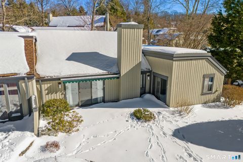 Tiny photo for 915 Heritage Village #A, Southbury, CT 06488 (MLS # 24148897)