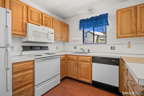 Tiny photo for 915 Heritage Village #A, Southbury, CT 06488 (MLS # 24148897)