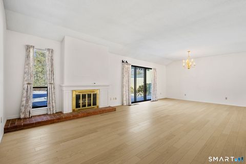 Tiny photo for 915 Heritage Village #A, Southbury, CT 06488 (MLS # 24148897)