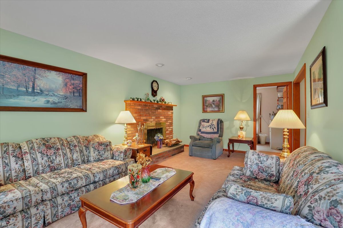 79 Carriage Drive, Meriden, Connecticut image 4