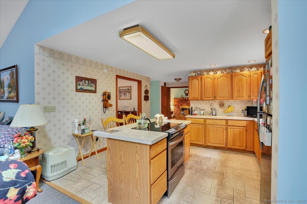 79 Carriage Drive, Meriden, Connecticut image 10