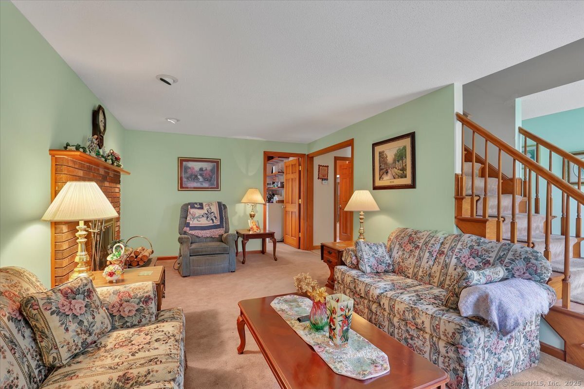 79 Carriage Drive, Meriden, Connecticut image 5