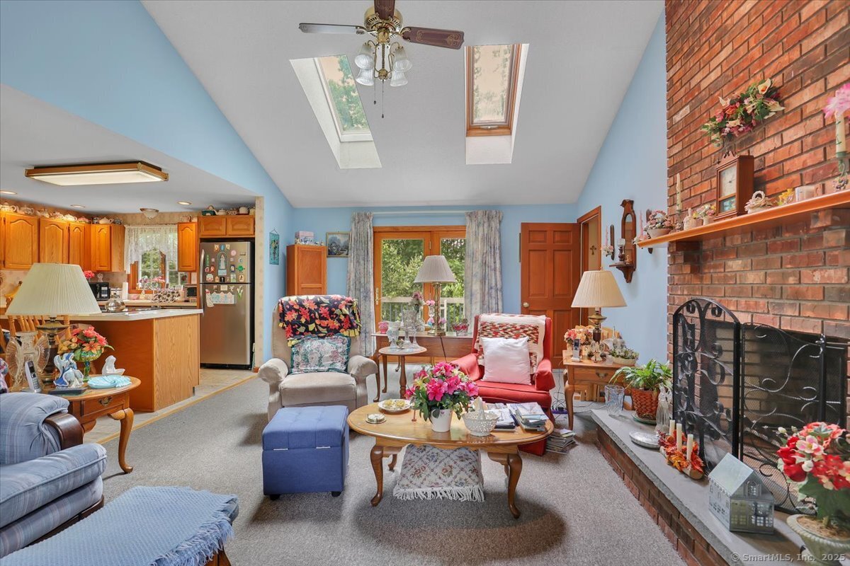 79 Carriage Drive, Meriden, Connecticut image 9