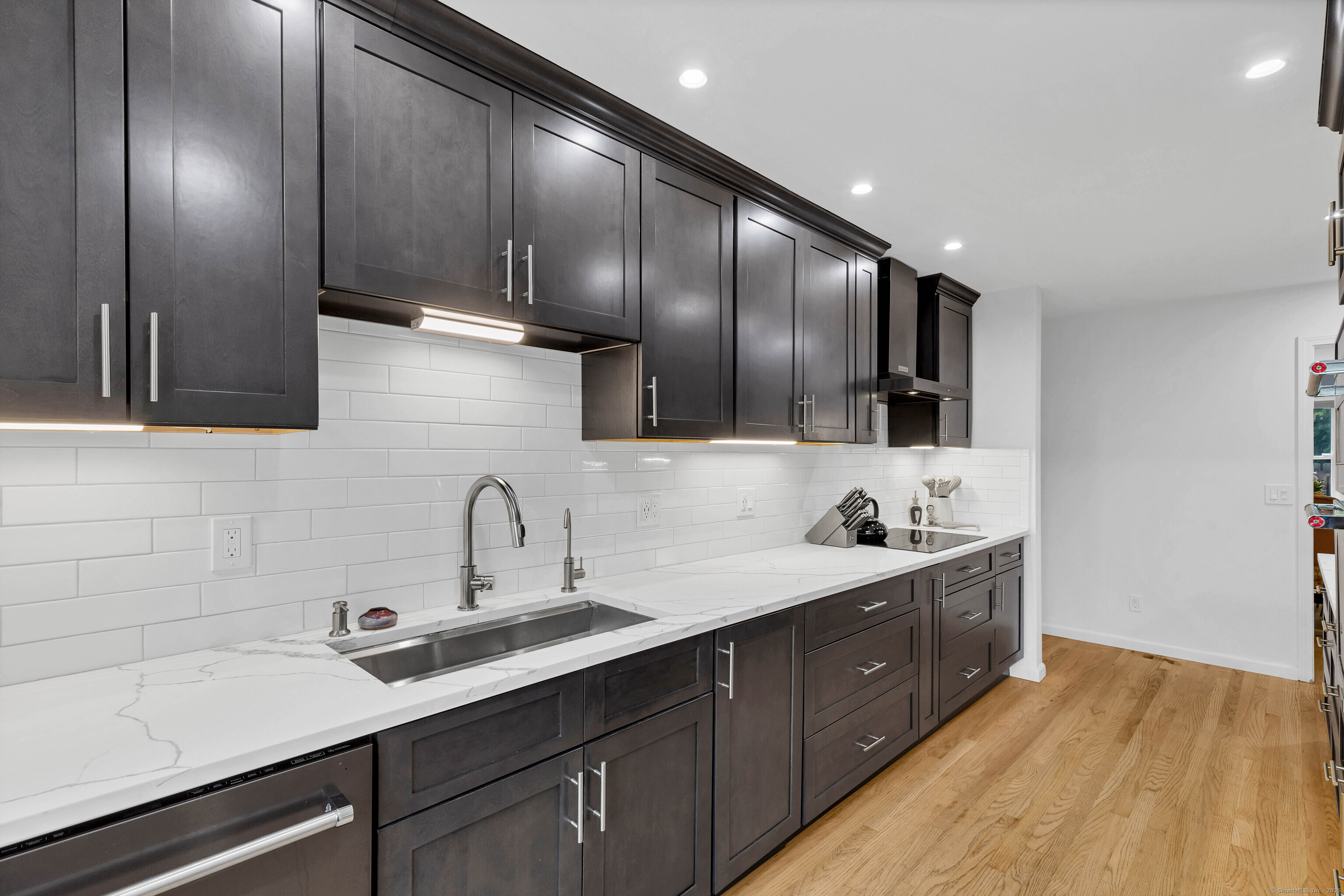 2 Quanaduck Cove Court 2