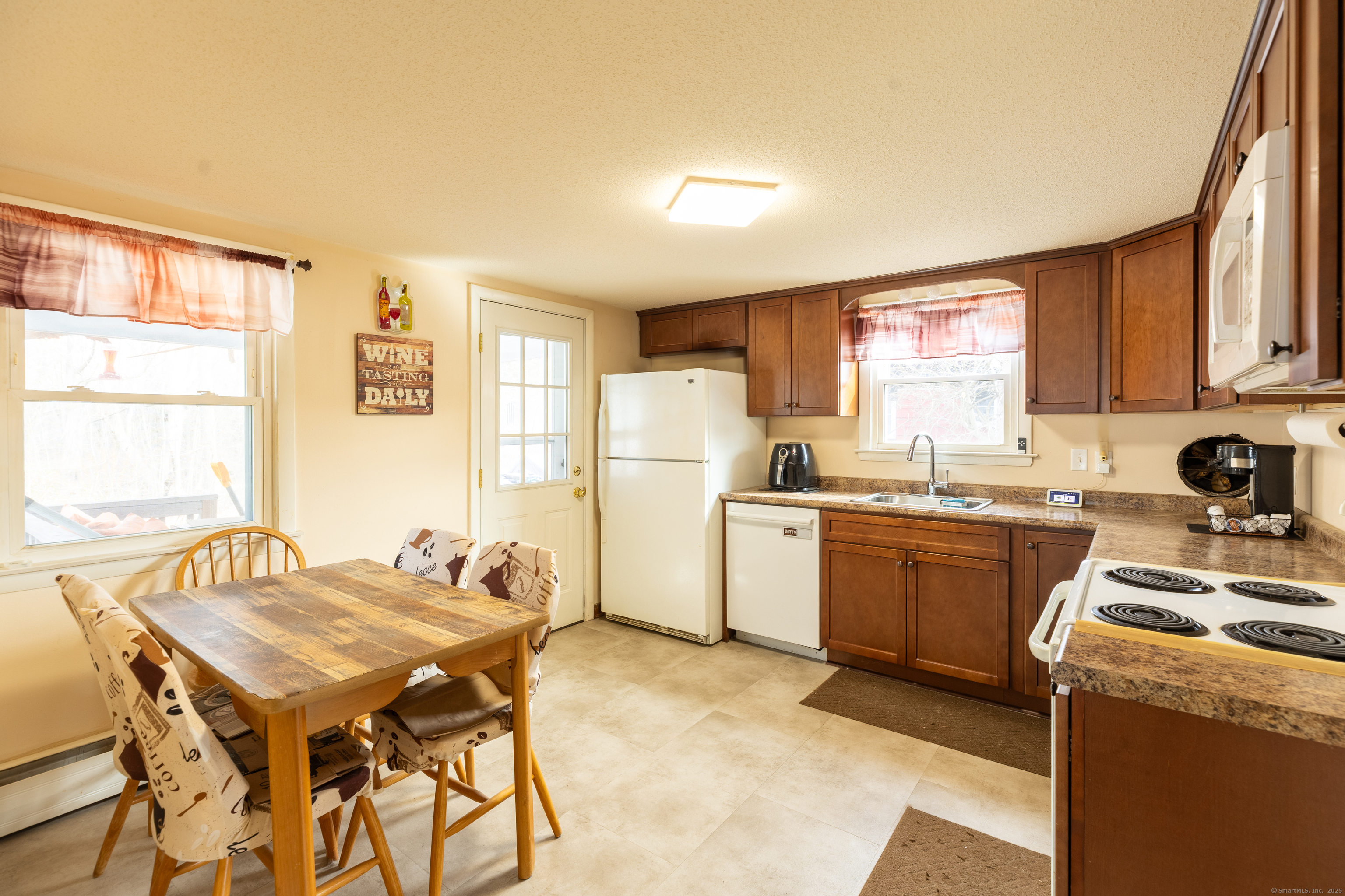 366 Hills Street, East Hartford, Connecticut image 6